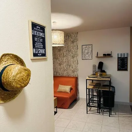 L'amour A La Apartment *